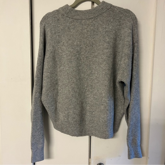 Grey H&M Sweater - Picture 2 of 2